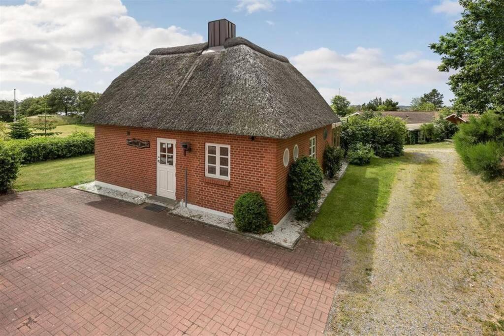 Thatched Holiday Home In Struer, Jutland With A View Esterno foto