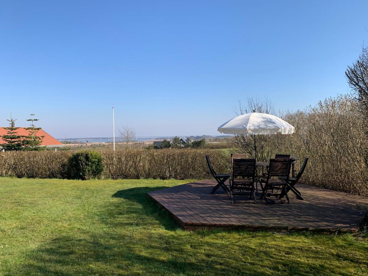Thatched Holiday Home In Struer, Jutland With A View Esterno foto